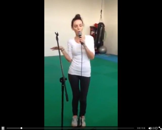 Agnieszka Włodarczyk bez makijażu śpiewa jak Amy Winehouse (