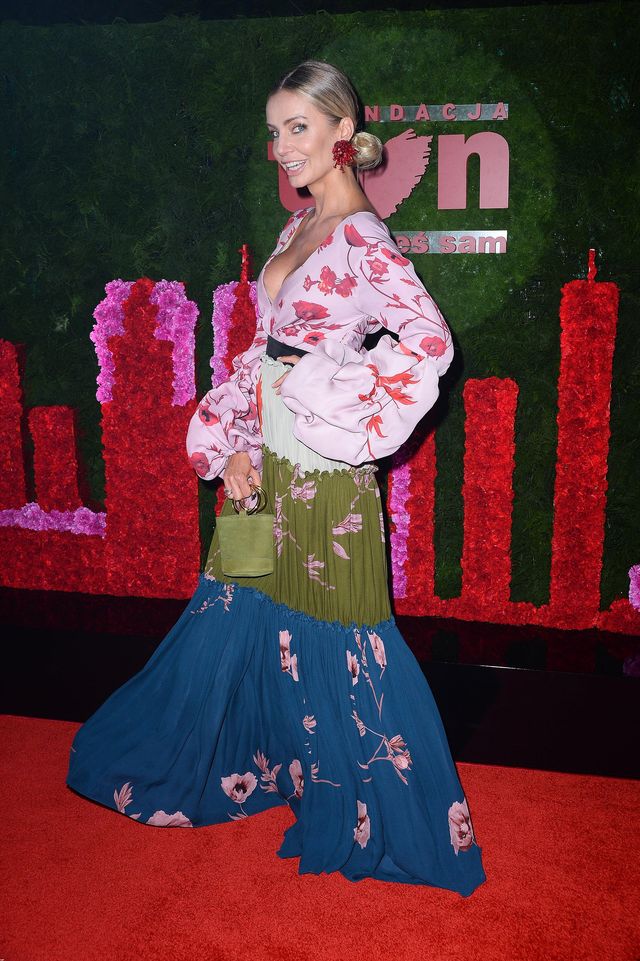 Biust Agnieszki Woźniak-Starak przyćmił jej całą stylizację (ZDJĘCIA) Biust Agnieszki Woźniak-Starak przyćmił jej całą stylizację (ZDJĘCIA)