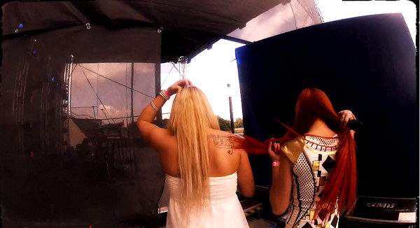 Aicha i Asteya nagrały debiutancki teledysk (VIDEO) Aicha i Asteya nagrały debiutancki teledysk (VIDEO)