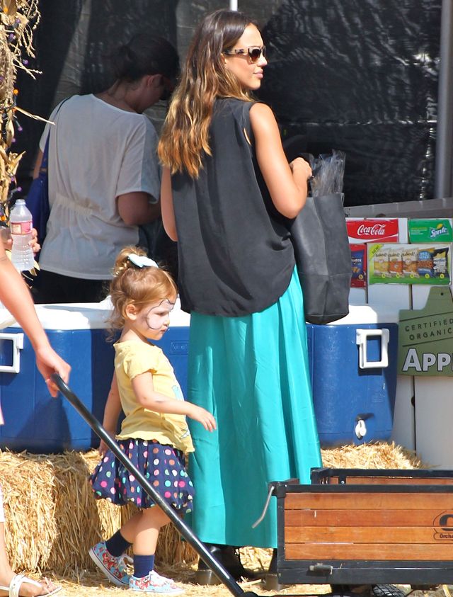 Zafundowała sobie z córeczką domowe spa (FOTO) Zafundowała sobie z córeczką domowe spa (FOTO)