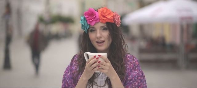 Sobowtórka Mariny ponownie wkracza do akcji (VIDEO)