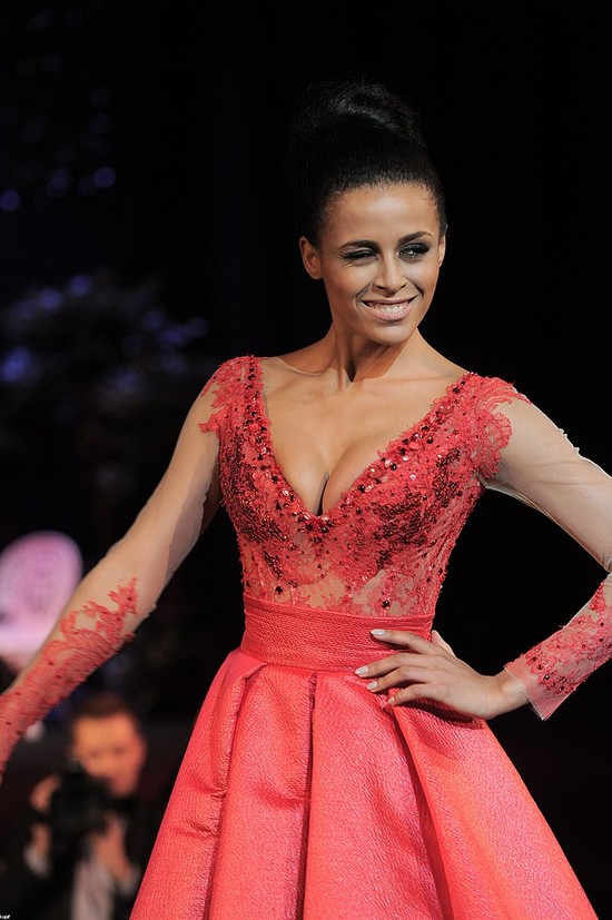 Cóż za biust! Ola Szwed wodzi na pokuszenie (FOTO)