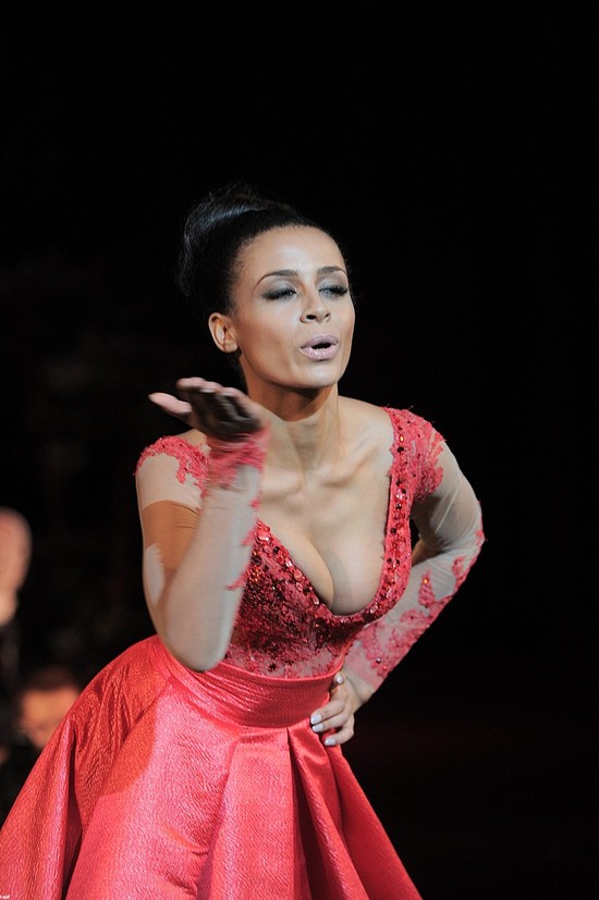 Cóż za biust! Ola Szwed wodzi na pokuszenie (FOTO)