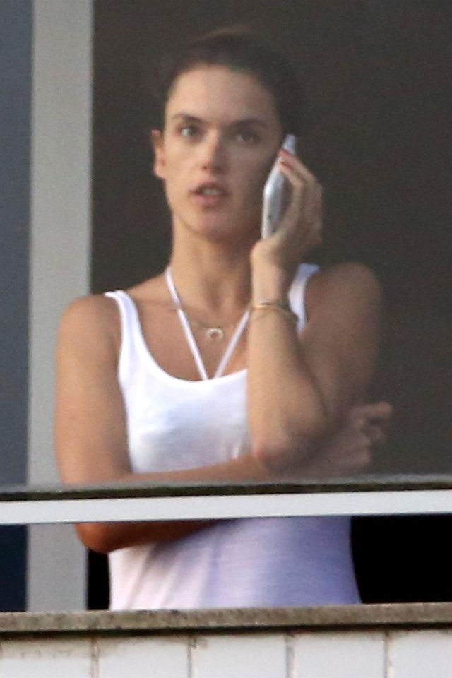 Jeśli tak wyglądasz bez makijażu i w zwykłej koszulce, to musisz być... Jeśli tak wyglądasz bez makijażu i w zwykłej koszulce, to musisz być...