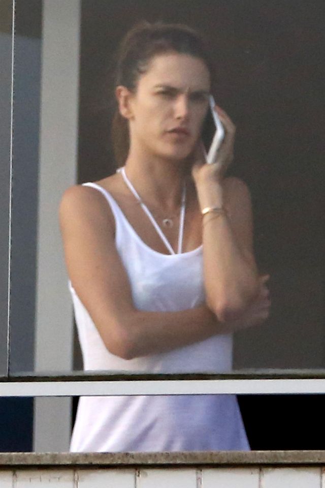 Jeśli tak wyglądasz bez makijażu i w zwykłej koszulce, to musisz być... Jeśli tak wyglądasz bez makijażu i w zwykłej koszulce, to musisz być...