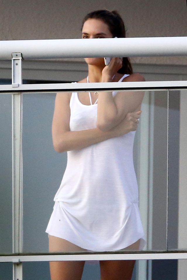 Jeśli tak wyglądasz bez makijażu i w zwykłej koszulce, to musisz być... Jeśli tak wyglądasz bez makijażu i w zwykłej koszulce, to musisz być...