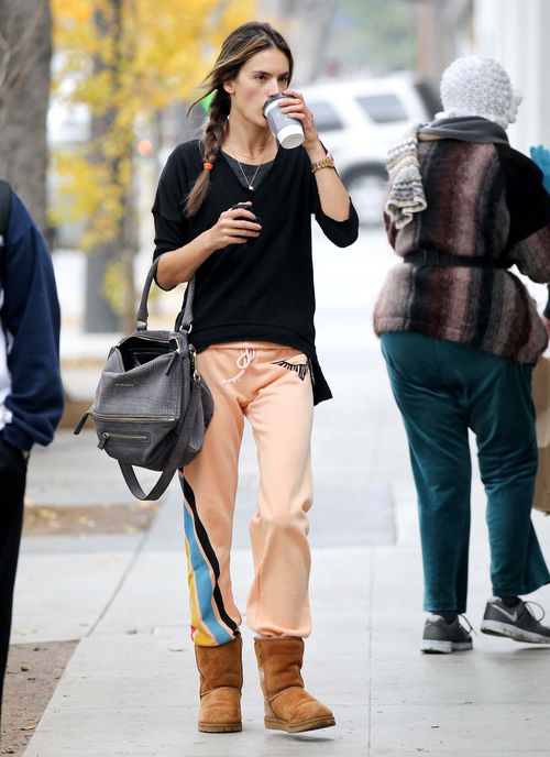 Alessandra Ambrosio też chodzi w dresach (FOTO)