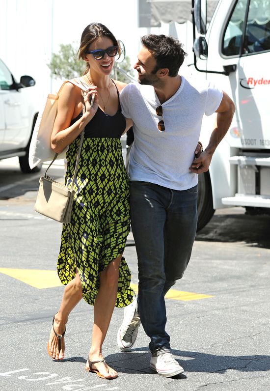 Dawno już nie widzieliśmy tak zakochanej Alessandry Ambrosio Dawno już nie widzieliśmy tak zakochanej Alessandry Ambrosio