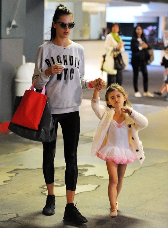 Poznajecie tę małą baletnicę? (FOTO)