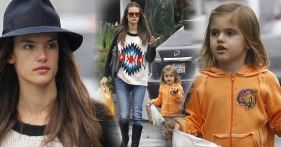 Córka Alessandry Ambrosio jest jak kopia mamy (FOTO) Córka Alessandry Ambrosio jest jak kopia mamy (FOTO)