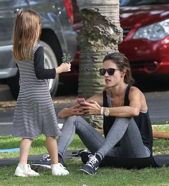 Na polskich ulicach zachowanie Ambrossio by nie przeszłoFOTO