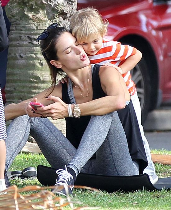 Na polskich ulicach zachowanie Ambrossio by nie przeszłoFOTO