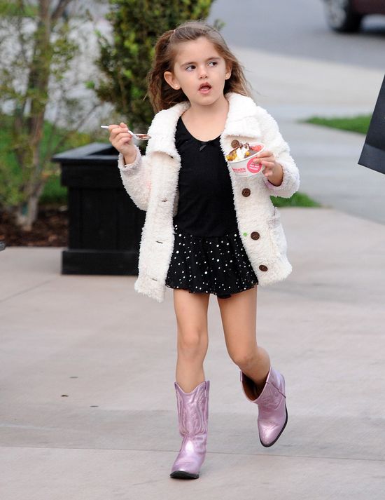 córeczka Alessandry Ambrosio to mała modnisia (FOTO) córeczka Alessandry Ambrosio to mała modnisia (FOTO)