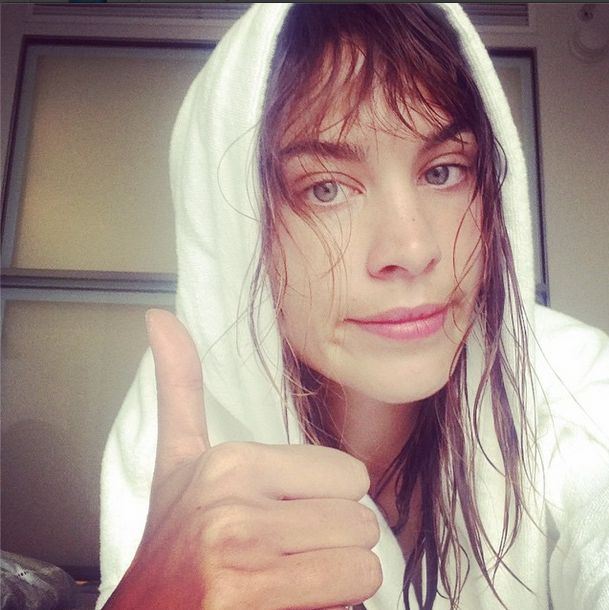 Co powiecie na Alexę Chung bez makijażu i... (FOTO)