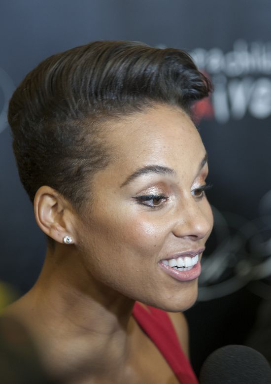 Alicia Keys przedłużyła włosy (FOTO) Alicia Keys przedłużyła włosy (FOTO)