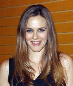 46-letnia Alicia Silverstone pozuje nago, „zarzekałam się, że nigdy tego nie zrobię” 46-letnia Alicia Silverstone pozuje nago, „zarzekałam się, że nigdy tego nie zrobię”