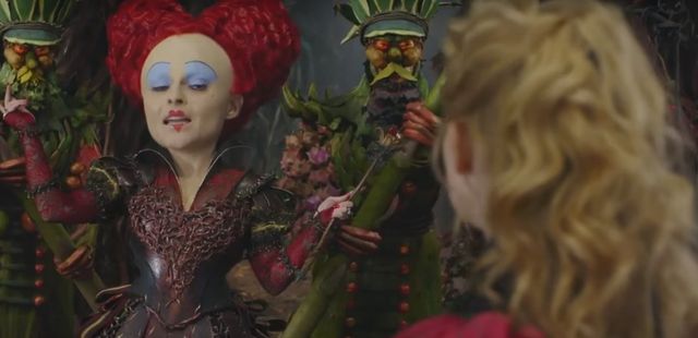 Alicja po drugiej stronie lustra reklamuje się na SuperBowl!