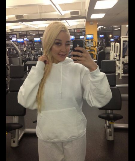 Ashley Benson nabija się z Amandy Bynes (FOTO)  