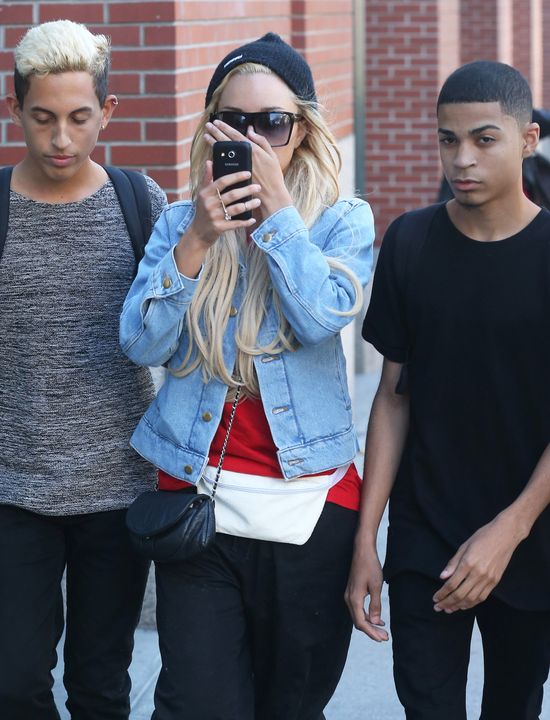 Amanda Bynes ZARĘCZONA? (FOTO) Amanda Bynes ZARĘCZONA? (FOTO)