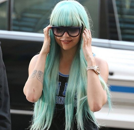 Amanda Bynes usuwa tatuaże (FOTO)