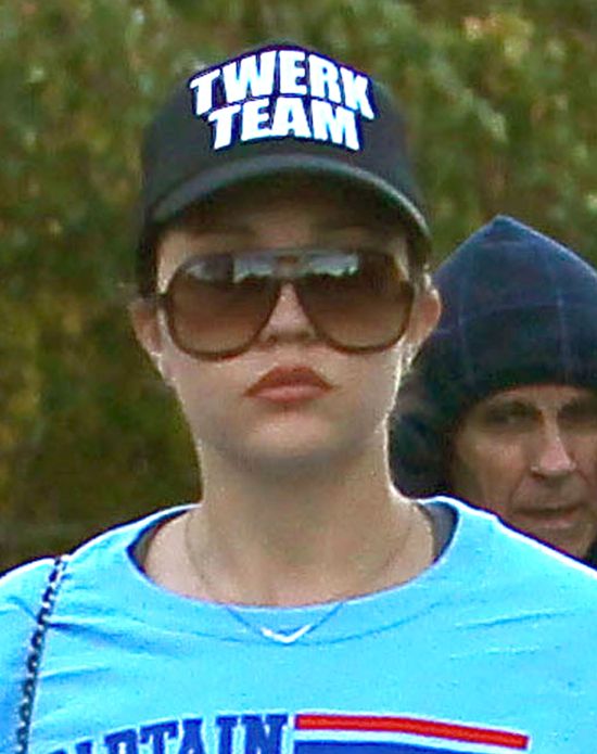 Amanda Bynes wyprzedaje swoje ubrania