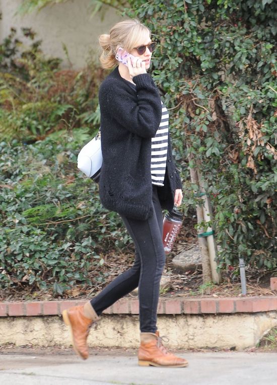 Dopiero co ogłosiła, że jest w ciąży. Teraz pokazuje SPORY brzuszek Dopiero co ogłosiła, że jest w ciąży. Teraz pokazuje SPORY brzuszek