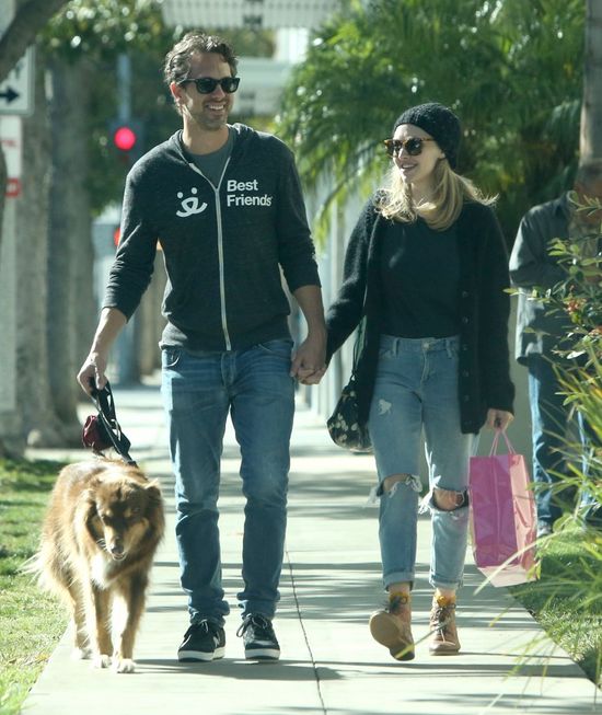 Amanda Seyfried w nietypowy sposób ogłosila, że jest w ciąży Amanda Seyfried w nietypowy sposób ogłosila, że jest w ciąży