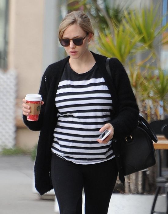 Dopiero co ogłosiła, że jest w ciąży. Teraz pokazuje SPORY brzuszek Dopiero co ogłosiła, że jest w ciąży. Teraz pokazuje SPORY brzuszek