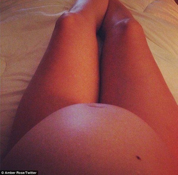 Amber Rose: To już siódmy miesiąc (FOTO)