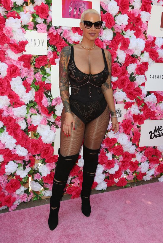 Amber Rose płacze, bo dawno nikt jej nie ZER**Ł