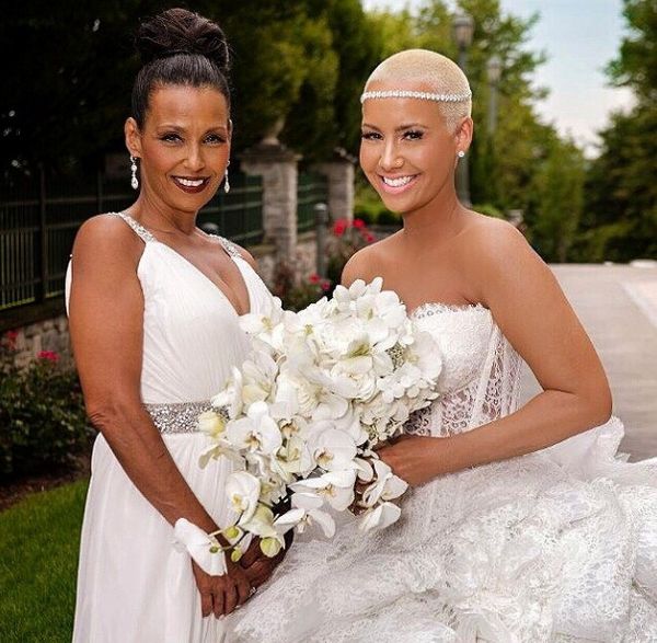 Amber Rose W KOŃCU pokazała zdjęcia ze ślubu (FOTO) Amber Rose W KOŃCU pokazała zdjęcia ze ślubu (FOTO)