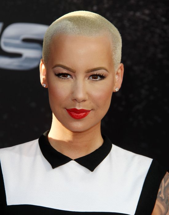 Amber Rose zrzuciła po ciaży już 13 kg (FOT