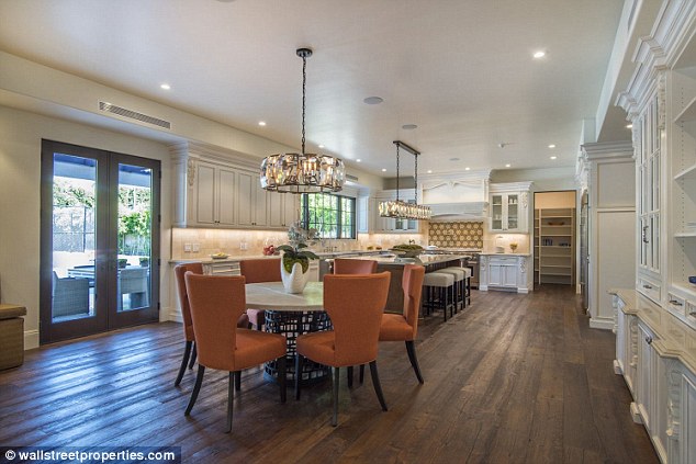 Amber Rose kupiła ogromną willę! (FOTO) Amber Rose kupiła ogromną willę! (FOTO)