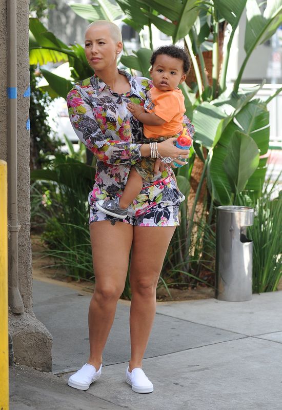 Amber Rose nie odzyskała figury sprzed ciąży (FOTO)