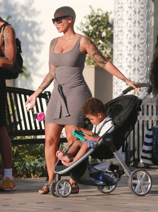 Amber Rose jak przykładna mama (FOTO)