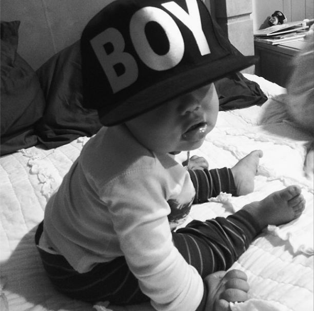 Poznajecie tego przystojniaka? (FOTO)