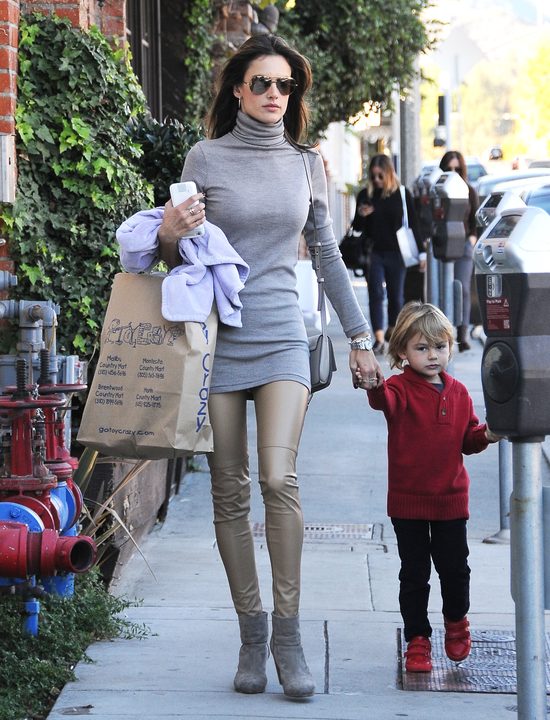 Nie daje się młodszym! Dwoje dzieci i wciąż na topie (FOTO)