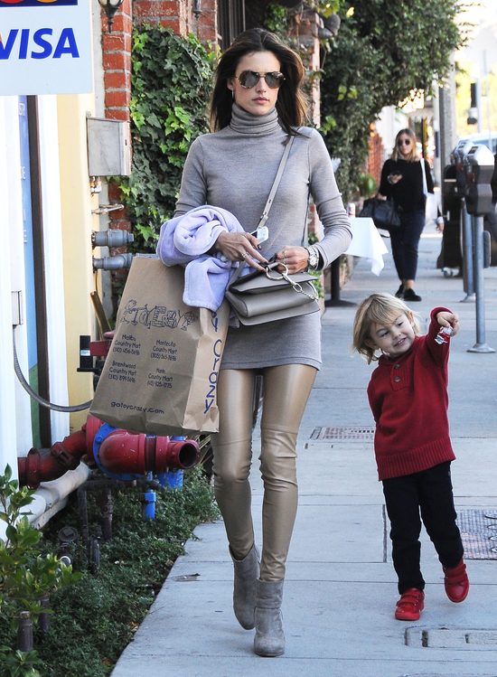 Nie daje się młodszym! Dwoje dzieci i wciąż na topie (FOTO)