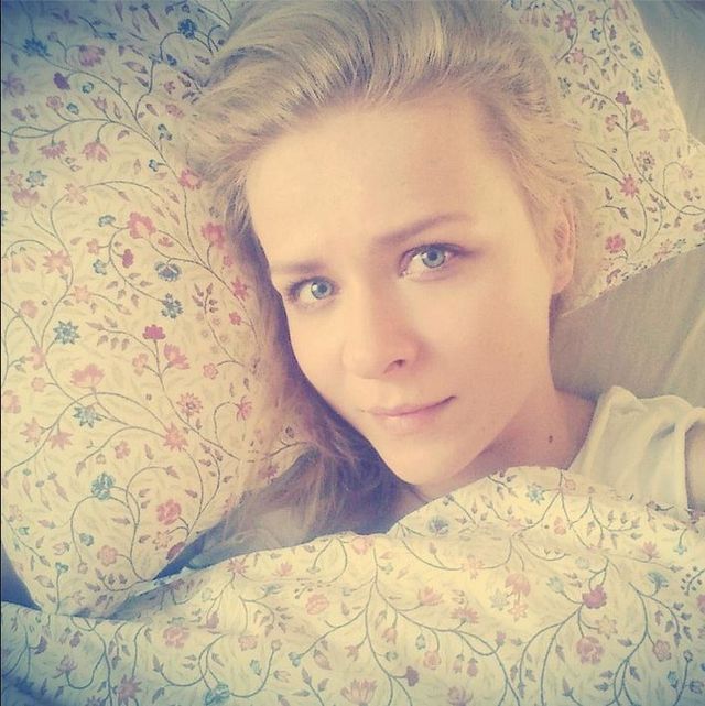 Co powiecie na Anetę Zając w łóżku bez makijażu? (FOTO)