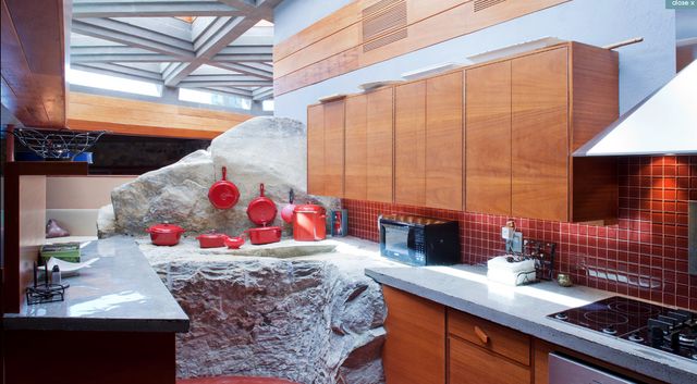 Angelina Jolie kupiła Bradowi wyspę w kształcie serca!