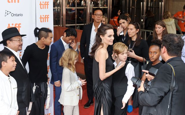 OK Magazine: Dzieci Angeliny Jolie ZDZICZAŁY