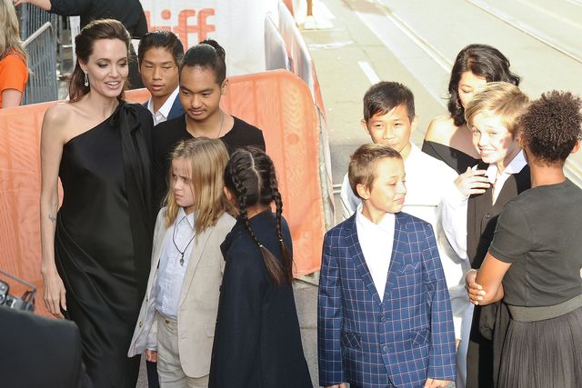 OK Magazine: Dzieci Angeliny Jolie ZDZICZAŁY