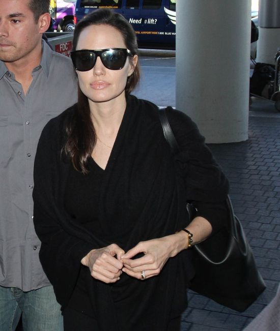 Cała prawda o kolejej adopcji Brada i Angeliny Cała prawda o kolejej adopcji Brada i Angeliny