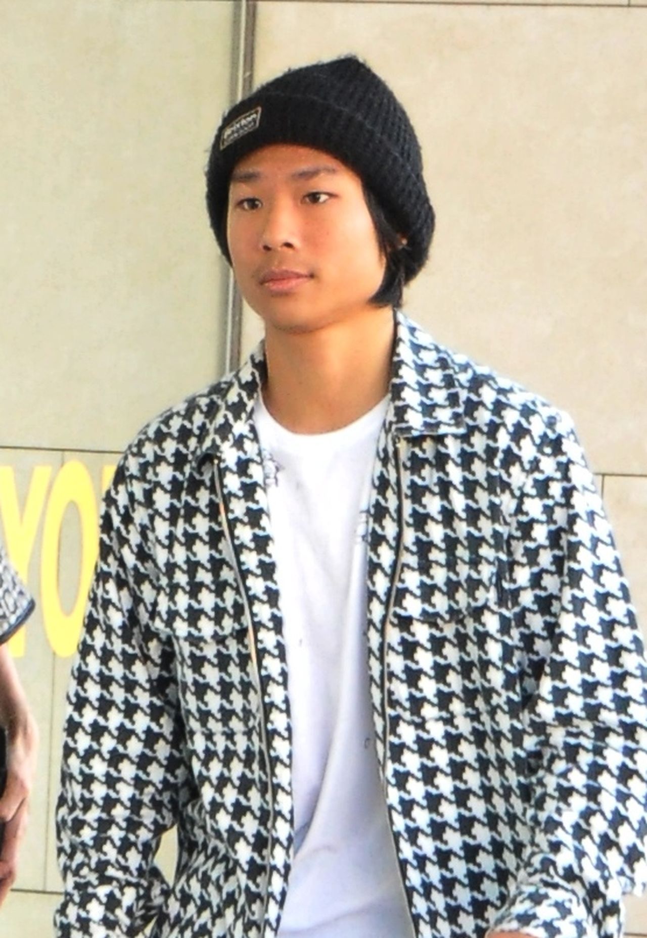 15-letni Pax, syn Jolie i Pitta na zakupach z matką (ZDJĘCIA)