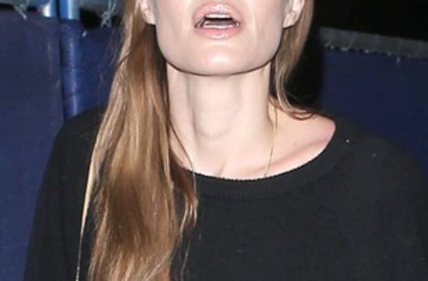 Ciotka Angeliny Jolie zmarła na raka piersi!