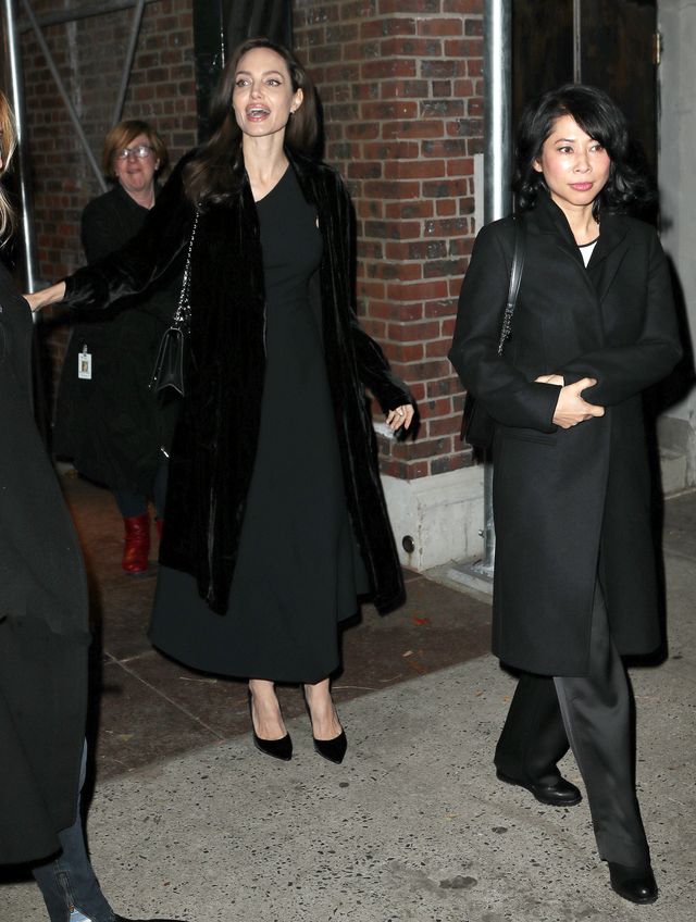 Angelina Jolie BEZ PHOTOSHOPA - jak wygląda naprawdę? (ZDJĘCIA) Angelina Jolie BEZ PHOTOSHOPA - jak wygląda naprawdę? (ZDJĘCIA)