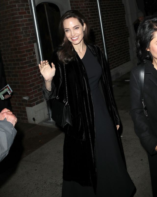 Angelina Jolie BEZ PHOTOSHOPA - jak wygląda naprawdę? (ZDJĘCIA) Angelina Jolie BEZ PHOTOSHOPA - jak wygląda naprawdę? (ZDJĘCIA)