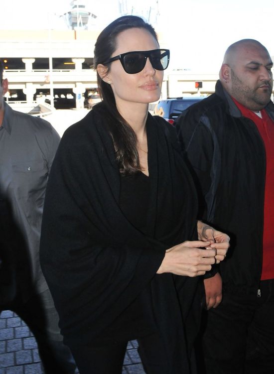 Angelina Jolie ma nogi chudsze jak modelka? (FOTO)