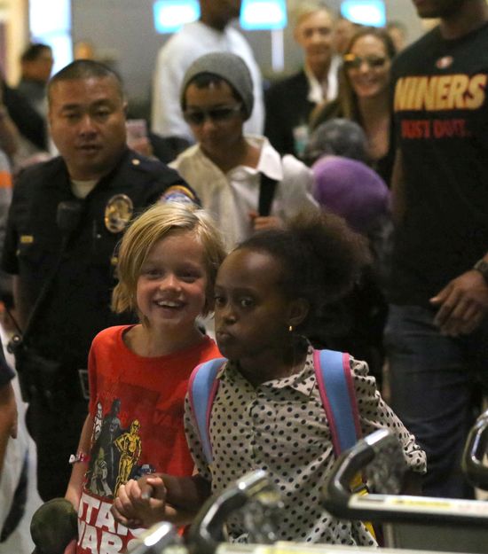 Zapracowana mama - Angelina Jolie (FOTO)