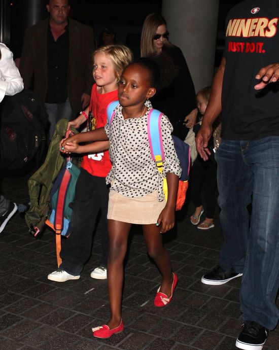 Zapracowana mama - Angelina Jolie (FOTO)